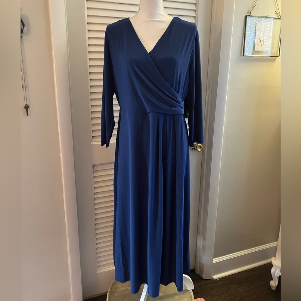 NWT Dark Blue Dress - Super Flattering! Size XL
